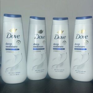 Dove Deep Moisture Body Wash Set